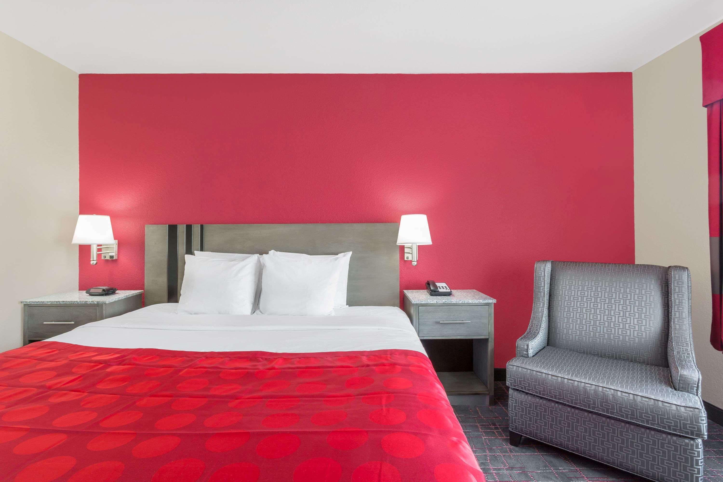 Clarion Pointe - Greensboro Coliseum Area Екстер'єр фото