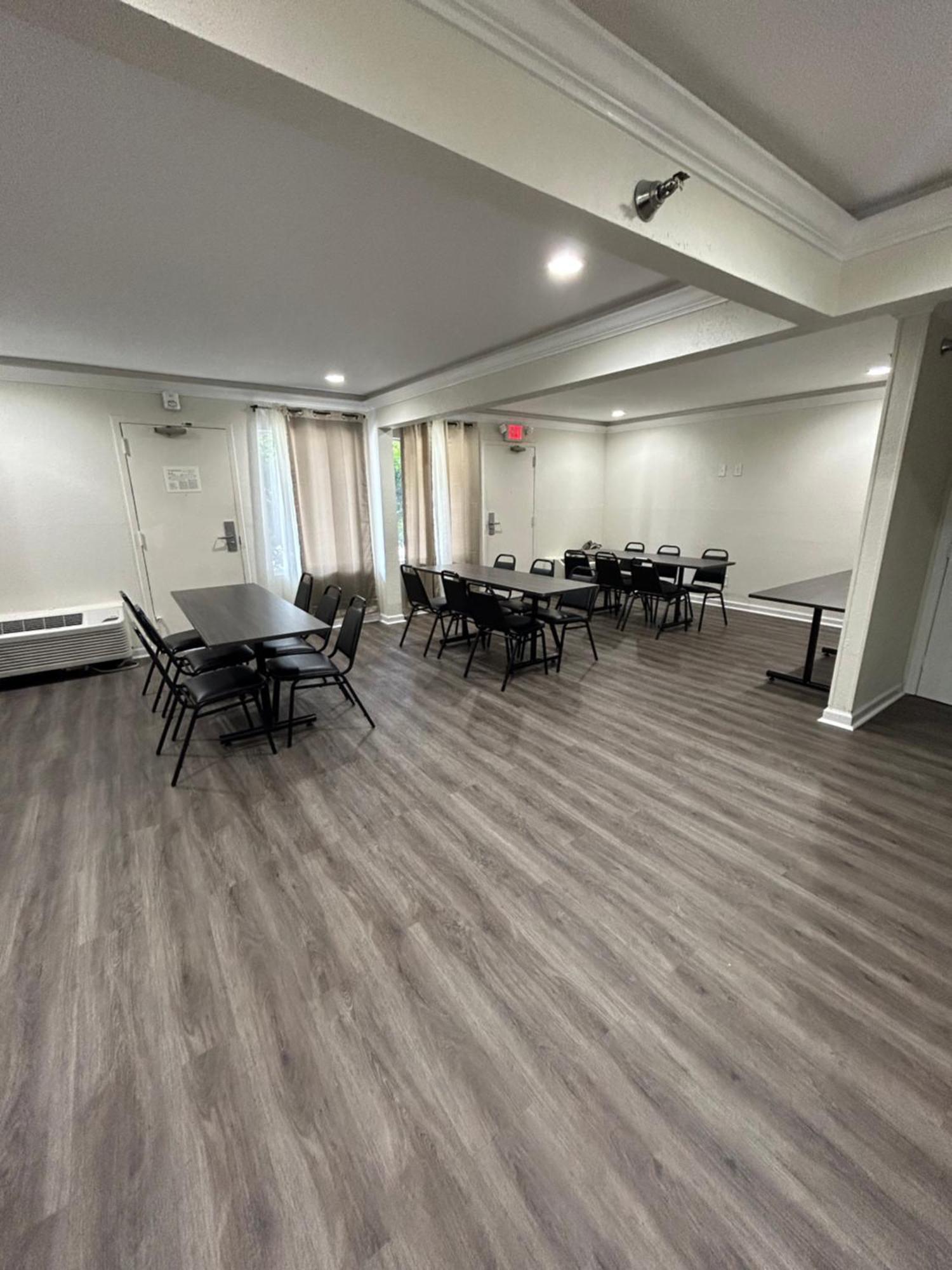 Clarion Pointe - Greensboro Coliseum Area Екстер'єр фото