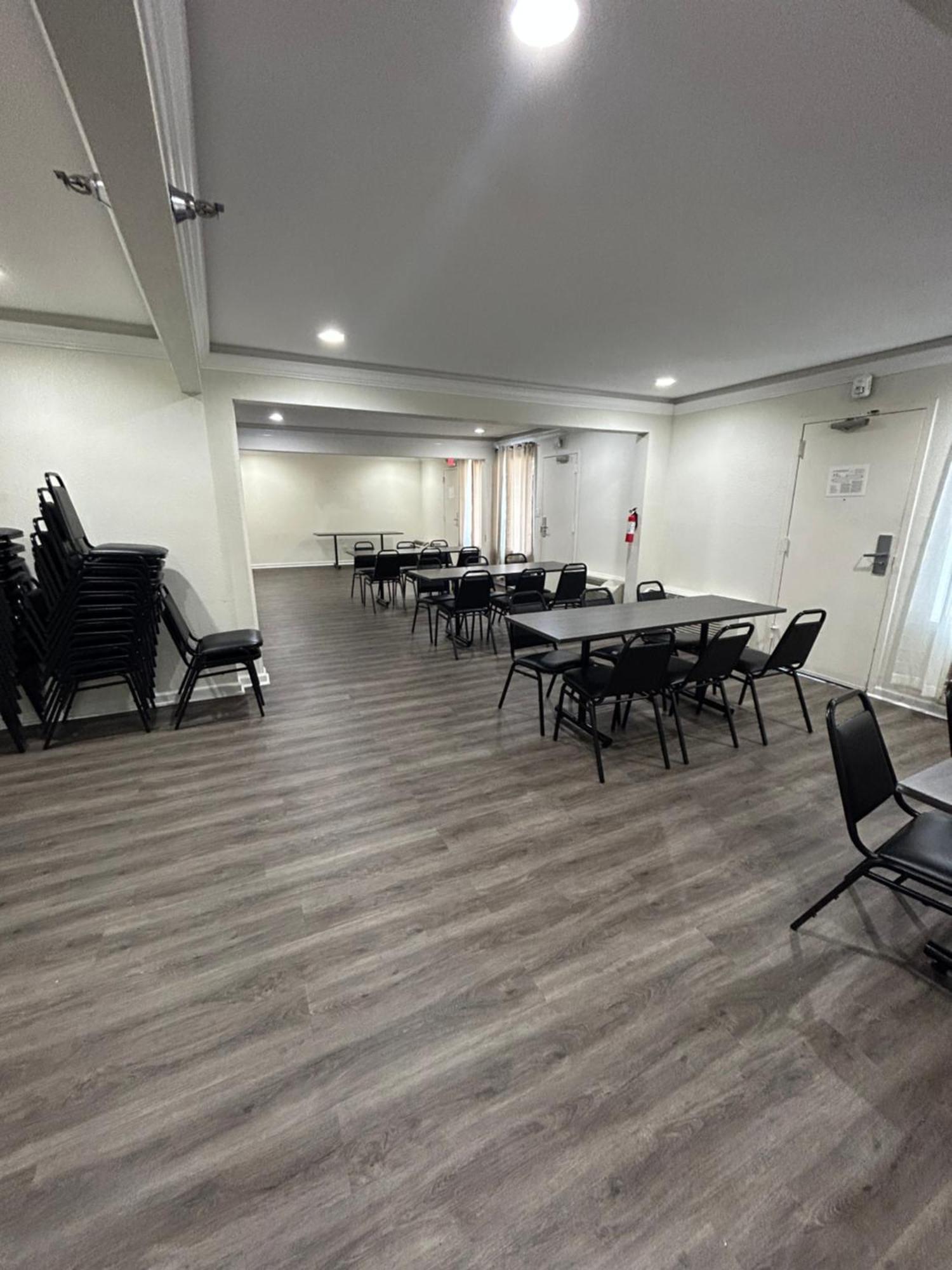 Clarion Pointe - Greensboro Coliseum Area Екстер'єр фото