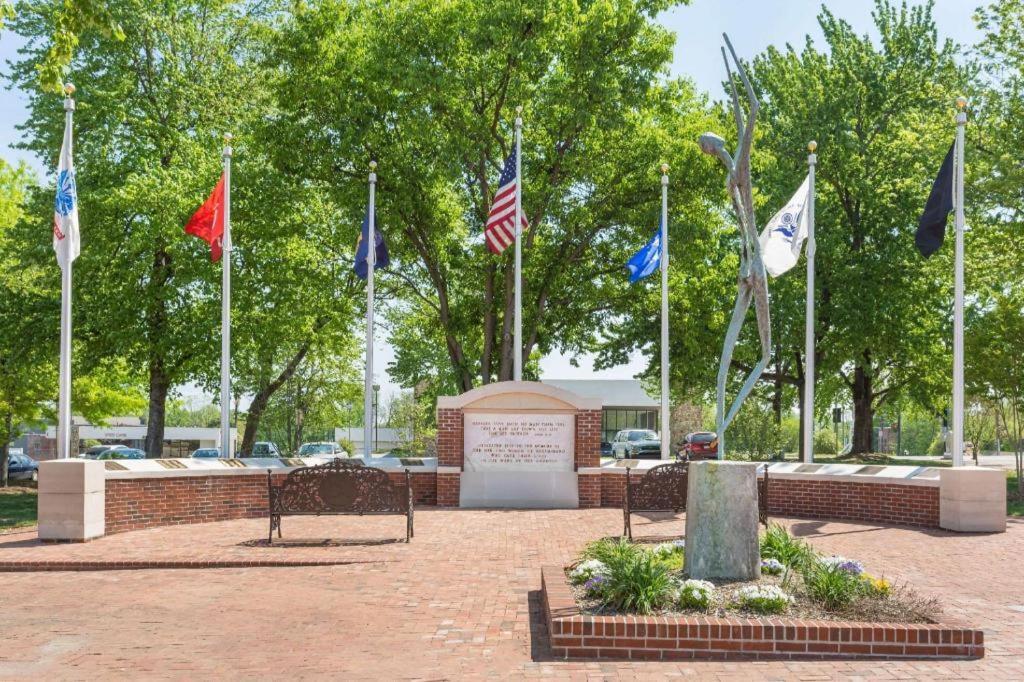 Clarion Pointe - Greensboro Coliseum Area Екстер'єр фото